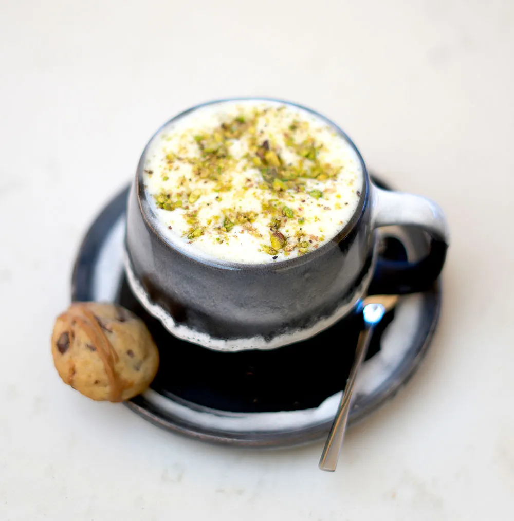 پسته زعفران 