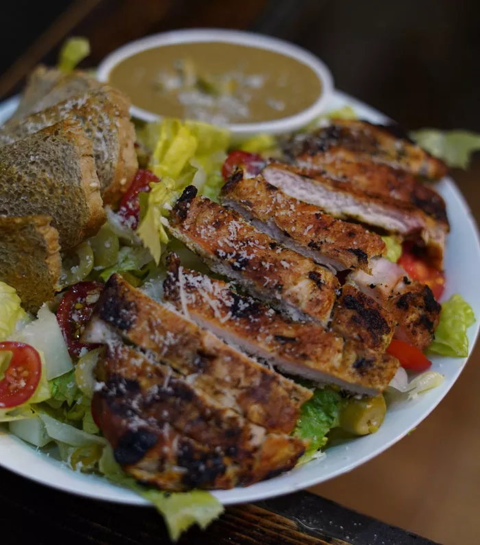 سالاد سزار 